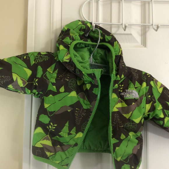North Face Green Reversible Jacket 0-3 Month - Picture 4 of 5